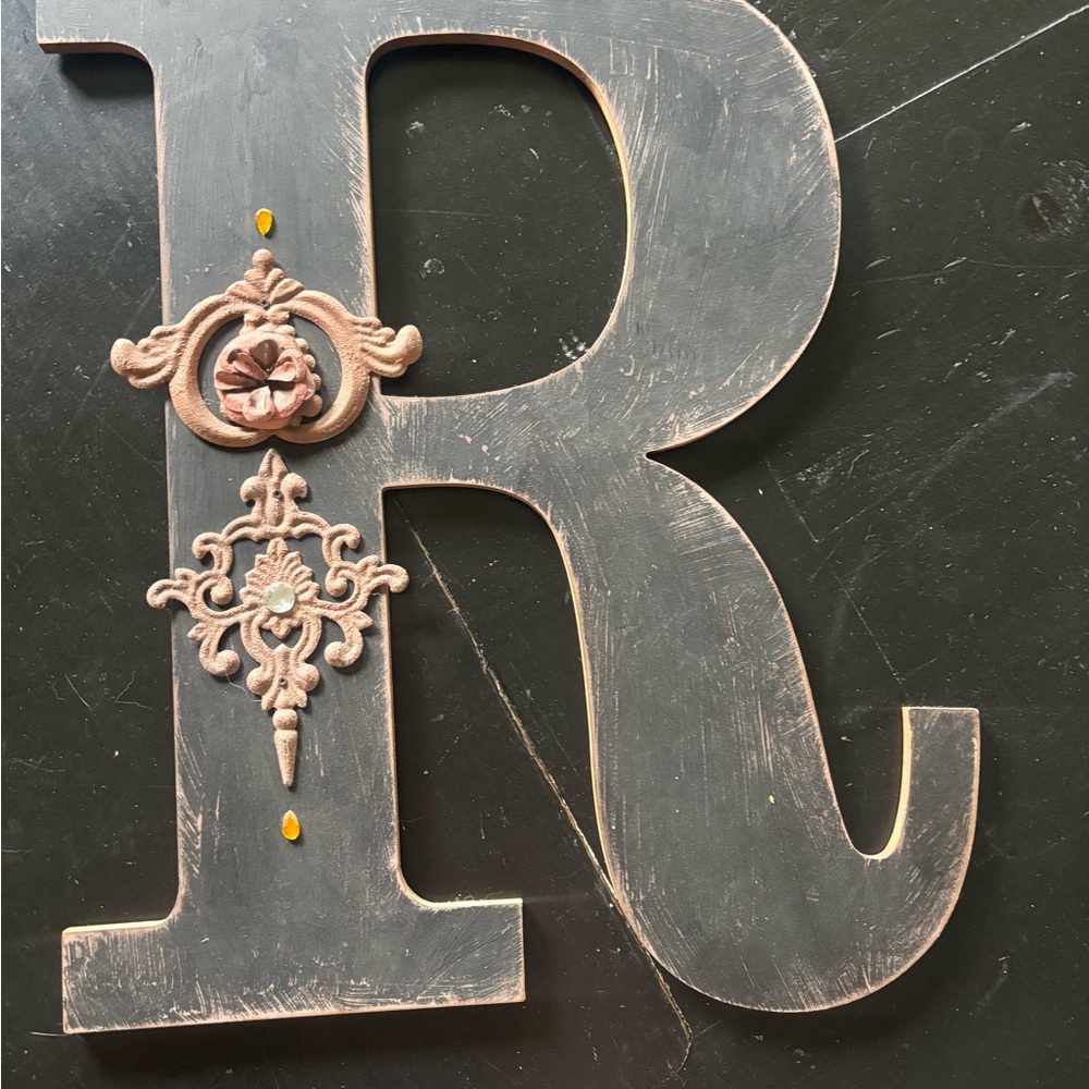 Oversized Decorative Black and Brown Wall Letter “R”